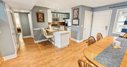 NEW! Stylish Notre Dame Condo | Sleeps 6