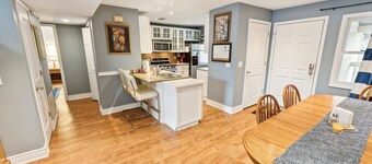 NEW! Stylish Notre Dame Condo | Sleeps 6