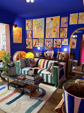 Interior - Klein House Clapton Sleeps 2-piano-patio-mirrorbed (London)