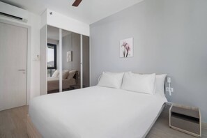 2 bedrooms, iron/ironing board, WiFi, bed sheets - Cassia Residences, Two-Bedroom 1502 D Deluxe Lake (Choeng Thale)