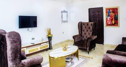 Hollysee Hotel and Suites