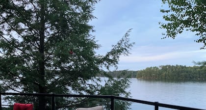 Lake Joseph Retreat