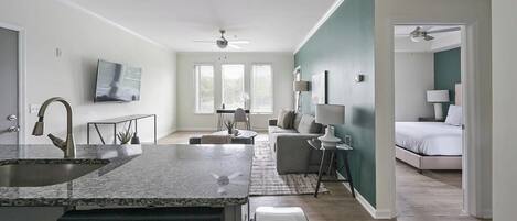 1 chambre, bureau, fer et planche Ă repasser, Wi-Fi