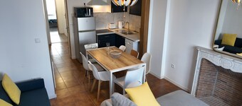 Large city apartment with 2 private indoor parking spaces