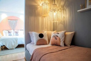3 bedrooms, iron/ironing board, WiFi - NEW Space & style in coveted Polanco, walk to all! (Ciudad de México)
