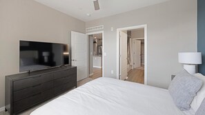2 bedrooms, desk, iron/ironing board, WiFi