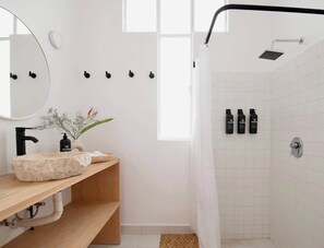 Douche, séchoir à cheveux