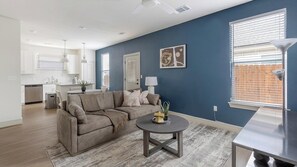 Smart TV - Landing | Modern 2BD, Clubhouse, Yoga Studio (Fort Worth)