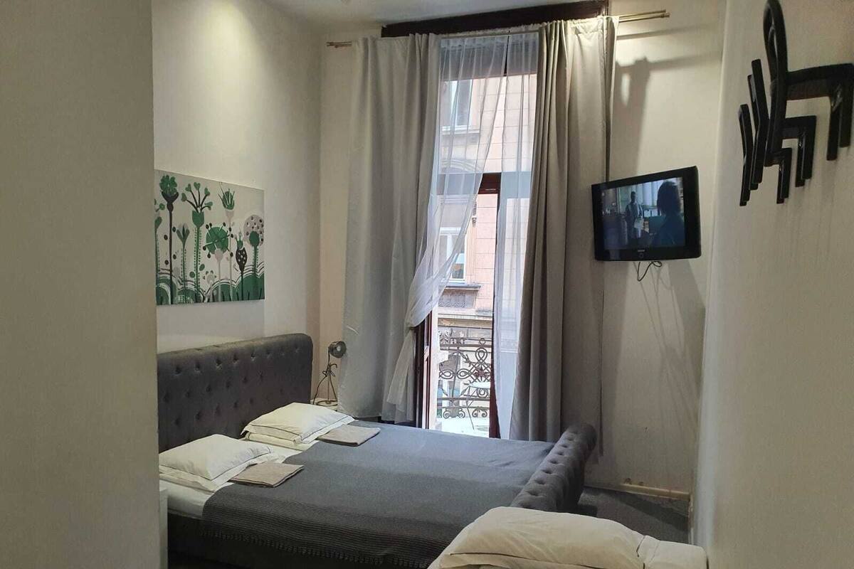 Deluxe Triple Room, Balcony, City View
