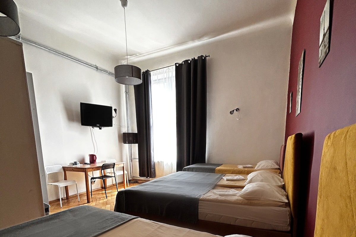 Comfort Quadruple Room, City View