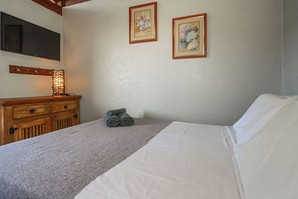 Casa clásica, no fumadores, vistas a la playa | Espacio para trabajar con un portátil y wifi gratis