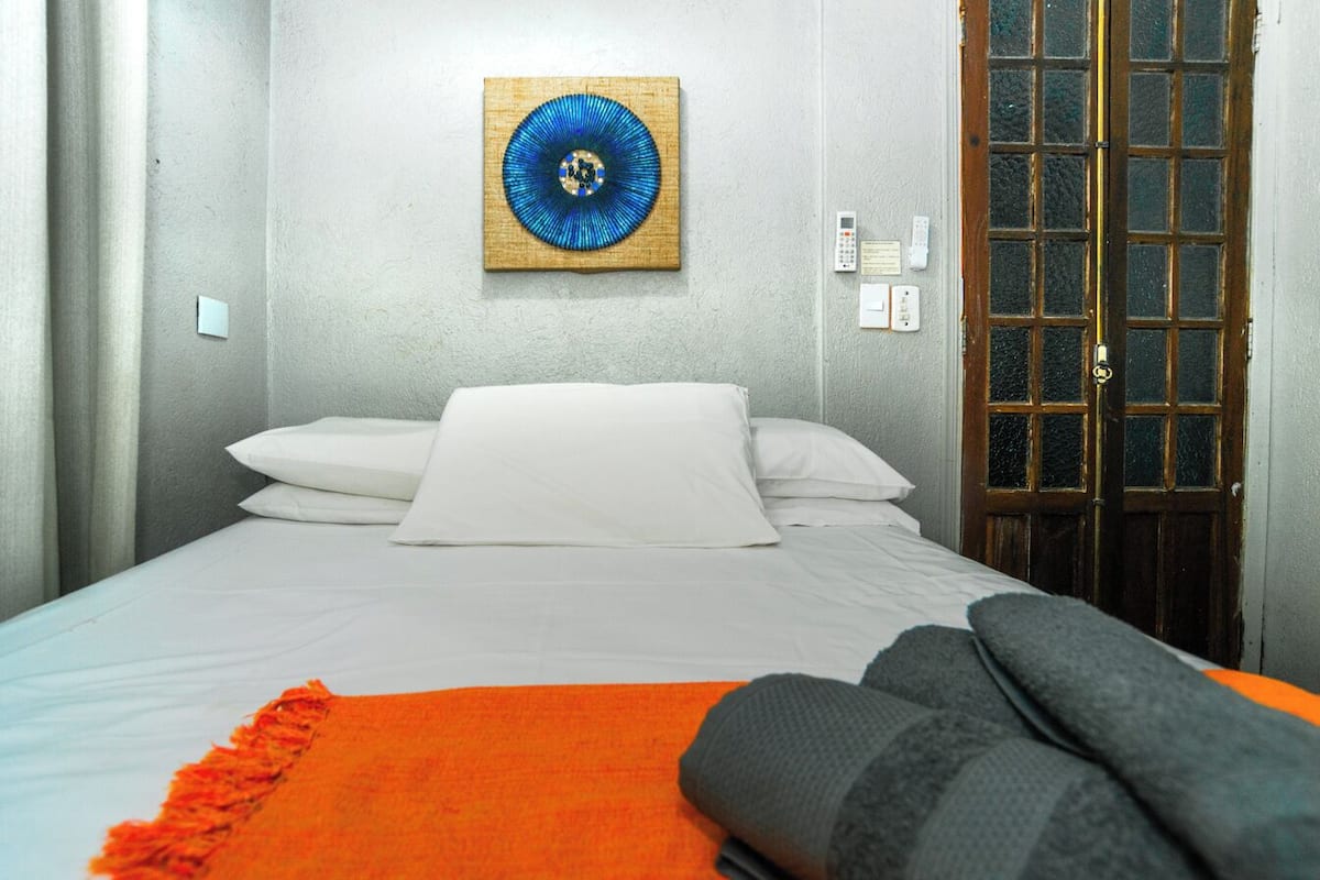 Casa clásica, no fumadores, vistas a la playa | Espacio para trabajar con un portátil y wifi gratis