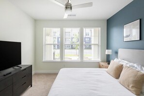1 bedroom, desk, iron/ironing board, WiFi