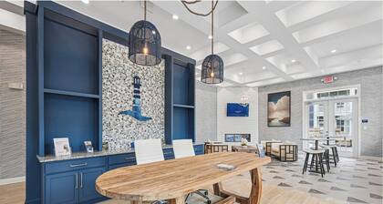 Landing | Stylish 1BD, Pool, Gym