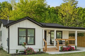 Exterior - 3BR Entertainment Home Near The Braves, Sleeps 10 (Smyrna)