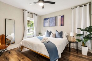 4 chambres, fer et planche à repasser, lit parapluie, Wi-Fi