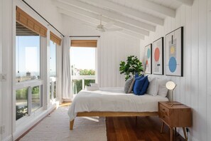 4 habitaciones, tabla de planchar con plancha, cuna de viaje y wifi 