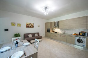 Dining - Carmen's House • Private Terrace in Positano - Mountain View - Peaceful Stay (Positano)