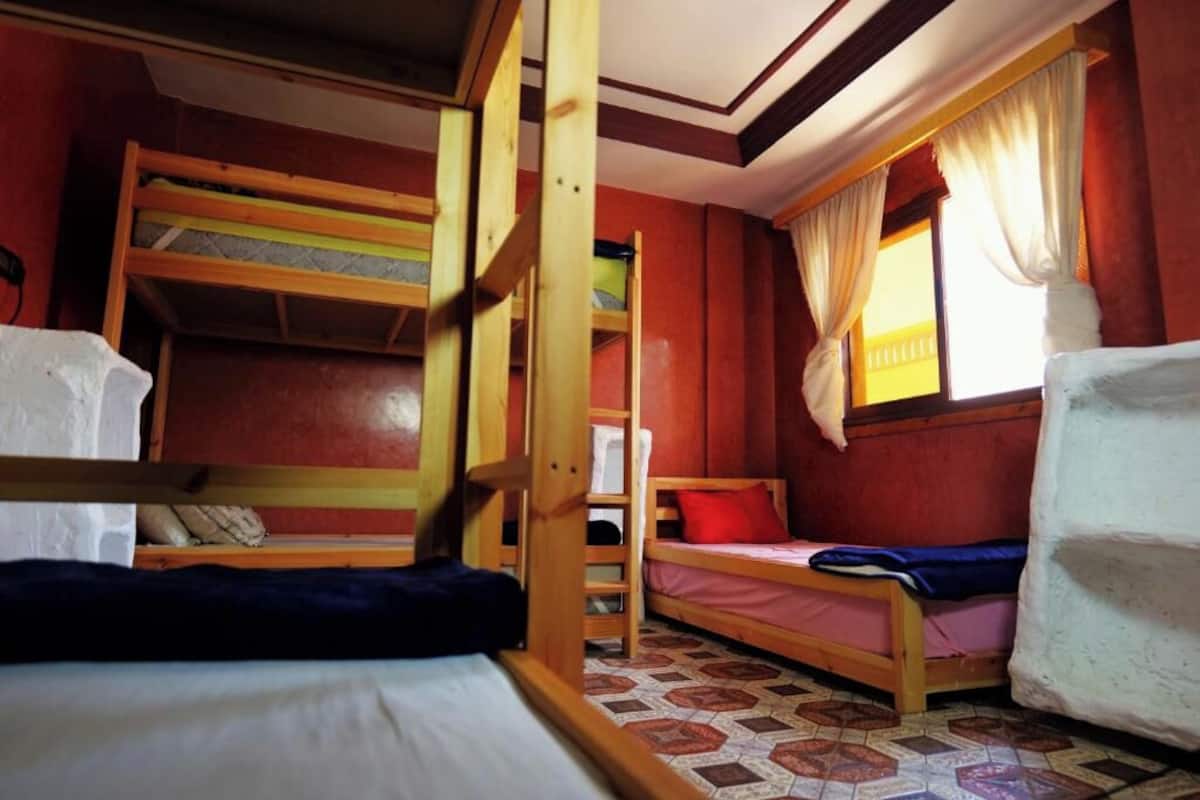 Room, Mixed Dorm, Balcony, Mountain View | Laptop workspace, free WiFi