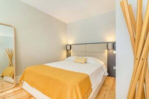 Desk, iron/ironing board, internet, bed sheets - GuestReady - Inviting Studio in Central Porto (Porto)