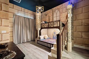 15 bedrooms, iron/ironing board, WiFi, bed sheets