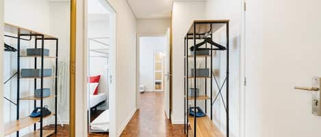 2 chambres, fer et planche à repasser, accès Internet, draps fournis