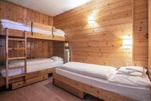 2 chambres, Wi-Fi gratuit, draps fournis