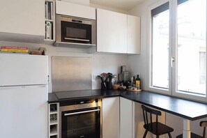 Fridge, microwave, oven, dishwasher