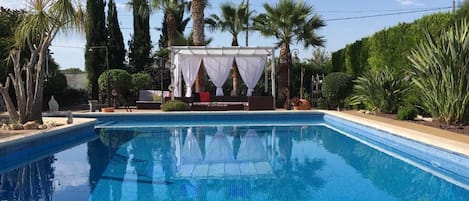 House | Pool