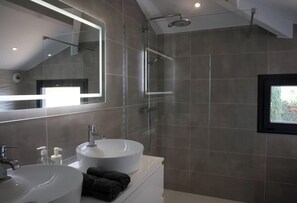 Hair dryer, towels