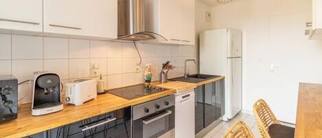 Fridge, microwave, oven, dishwasher