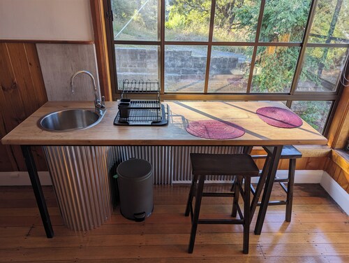 Lyell: Character, views, comfort, air-conditioned, quiet yet close to towncentre