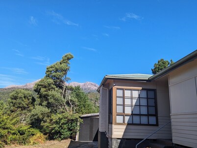 Lyell: Character, views, comfort, air-conditioned, quiet yet close to towncentre