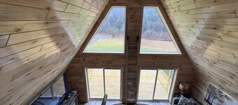 Cozy Charming Cabin in lovely Newark Valley with beautiful sunsets