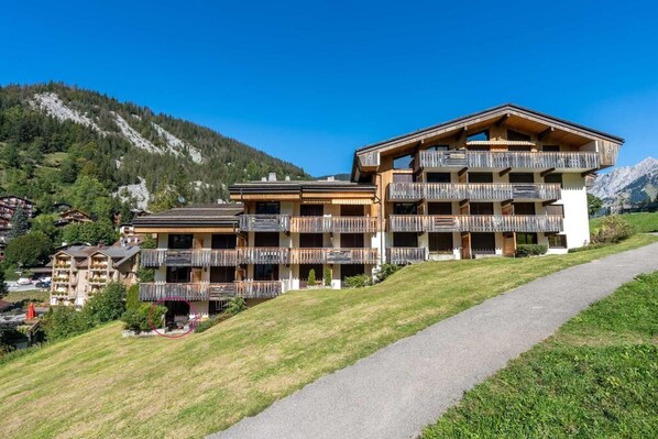 Exterior - 130m from shops, Ground floor, terrace, tv, ski locker, 26m², La Clusaz (La Clusaz)
