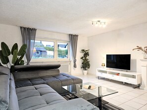 Appartement, keuken, uitzicht op tuin | Woonruimte