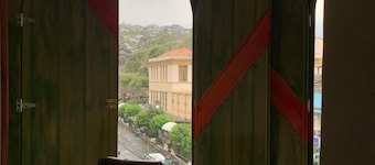 Hostal Flying Donkey