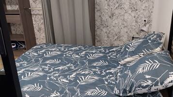 1 bedroom, desk, iron/ironing board, free WiFi