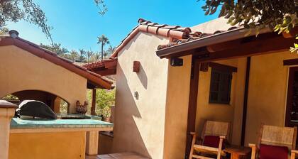 Casita on the Hill! Charming home with California Outdoor Living
