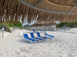 Property grounds - Treasure Cay Beach Villa Magic (Treasure Cay)