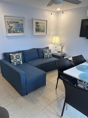 Living area - Treasure Cay Beach Villa Magic (Treasure Cay)