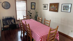 Dining - Charming cul-de-sac 5BR 3.5BA in State College, PA (Port Matilda)