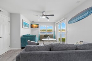 TV connectée, cheminée