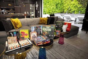 Interior - NEW Modern Oasis off Melrose - Rooftop - Pool (West Hollywood)