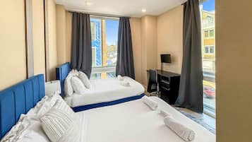 2 habitaciones, tabla de planchar con plancha, wifi y ropa de cama