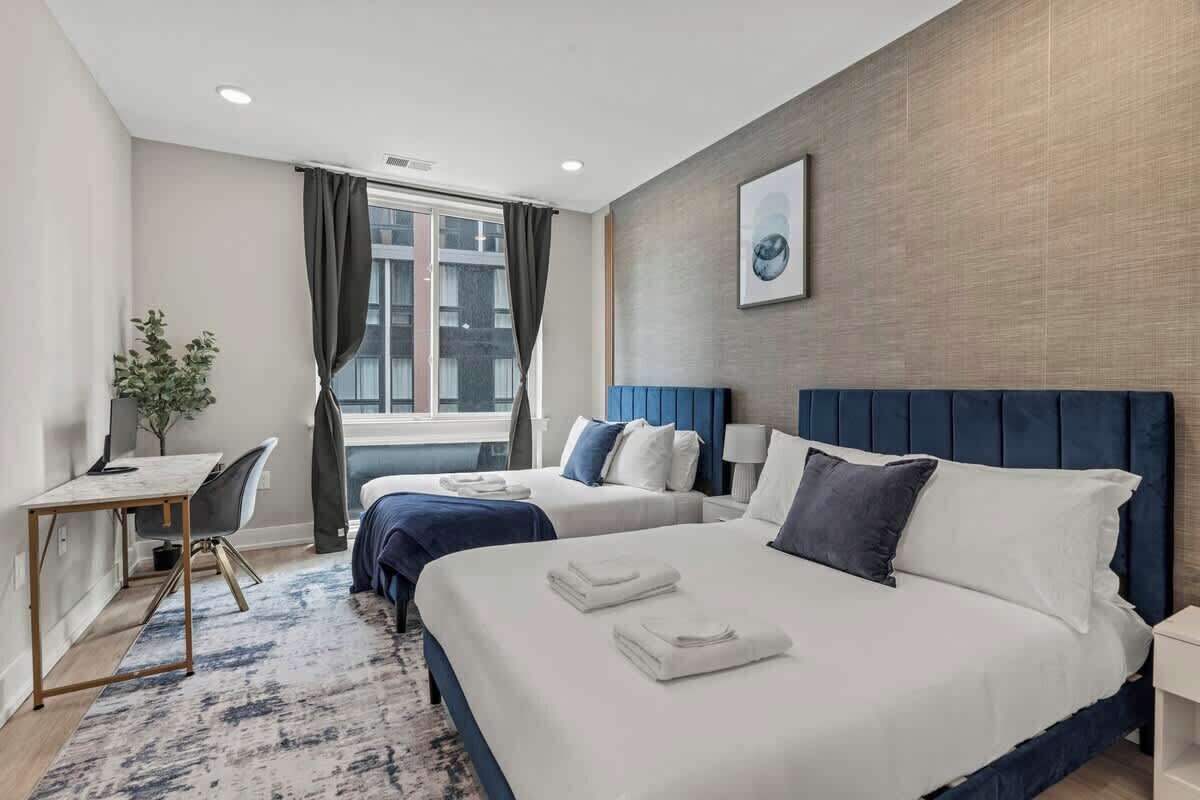 1 bedroom, desk, iron/ironing board, WiFi