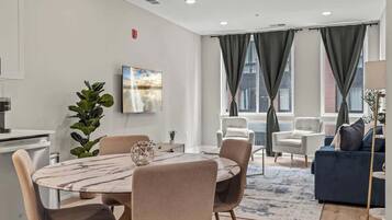 Télévision, espaces bureaux