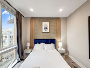1 habitación, tabla de planchar con plancha, wifi y ropa de cama
