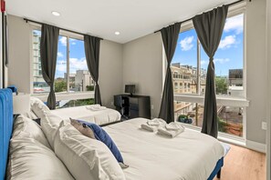 2 makuuhuonetta, silitysrauta/-lauta, Wi-Fi, vuodevaatteet