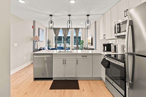 Luxury 2BD | 4 Beds | Northern Liberties